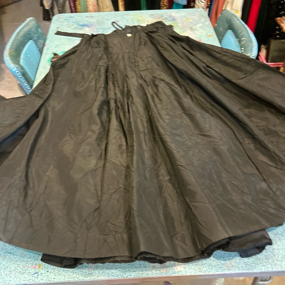 Victorian Vintage Bustle - Picture 8 of 11